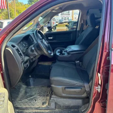 More photos of 2019 Ram 2500 Tradesman at Indy Auto Man - Indianapolis, IN