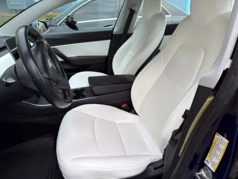 More photos of 2018 Tesla Model 3 Long Range at Indy Auto Man - Indianapolis, IN