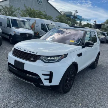 Photos of 2020 Land Rover Discovery Landmark Edition for sale in Indianapolis, IN at Indy Auto Man - Indianapolis