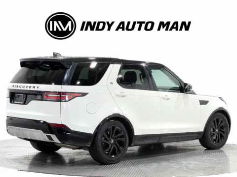 More photos of 2020 Land Rover Discovery Landmark Edition at Indy Auto Man - Indianapolis, IN