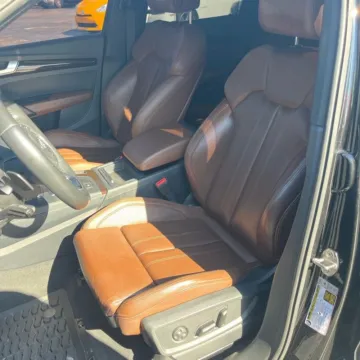 More photos of 2018 Audi Q5 2.0T quattro at Indy Auto Man - Indianapolis, IN
