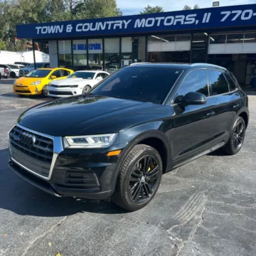 Photos of 2018 Audi Q5 2.0T quattro for sale in Indianapolis, IN at Indy Auto Man - Indianapolis