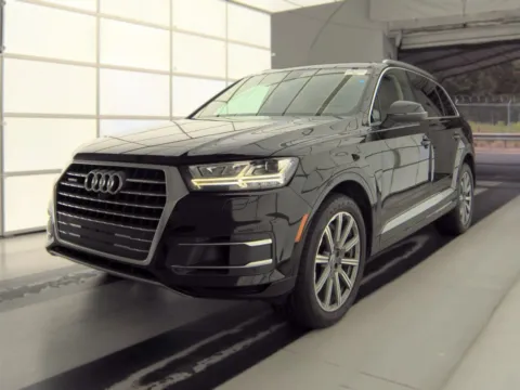 Photos of 2018 Audi Q7 3.0T Prestige quattro for sale in Indianapolis, IN at Indy Auto Man - Indianapolis