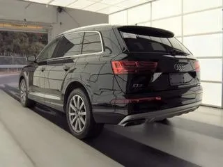 More photos of 2018 Audi Q7 3.0T Prestige quattro at Indy Auto Man - Indianapolis, IN