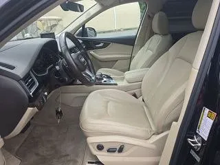 More photos of 2018 Audi Q7 3.0T Prestige quattro at Indy Auto Man - Indianapolis, IN