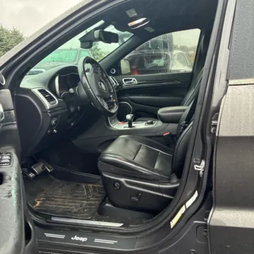 More photos of 2015 Jeep Grand Cherokee Overland at Indy Auto Man - Indianapolis, IN