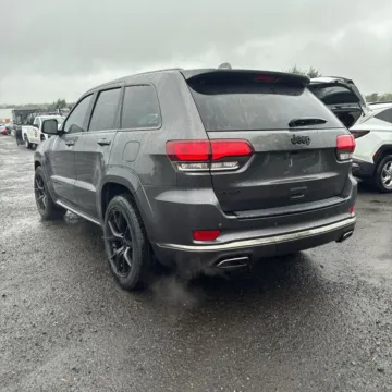 More photos of 2015 Jeep Grand Cherokee Overland at Indy Auto Man - Indianapolis, IN