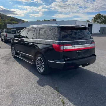 More photos of 2019 Lincoln Navigator L Reserve at Indy Auto Man - Indianapolis, IN