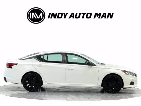 Another view of 2019 Nissan Altima 2.5 SR for sale in Indianapolis, IN at Indy Auto Man - Indianapolis
