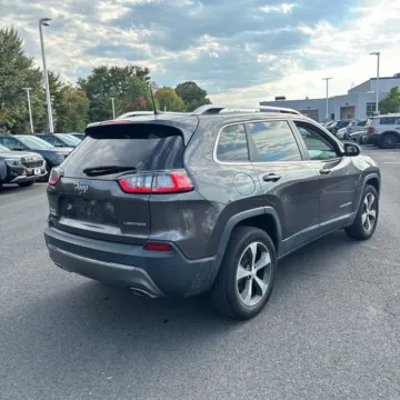 Another view of 2019 Jeep Cherokee Limited for sale in Indianapolis, IN at Indy Auto Man - Indianapolis