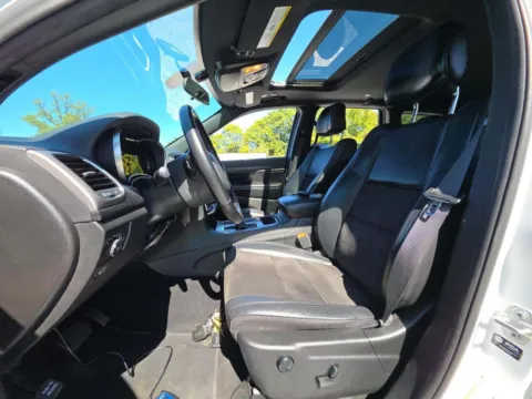 More photos of 2021 Jeep Grand Cherokee Laredo X at Indy Auto Man - Indianapolis, IN