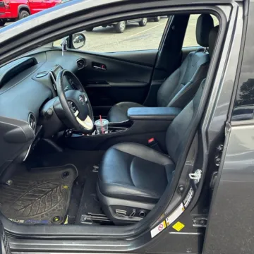 More photos of 2017 Toyota Prius Prime Premium at Indy Auto Man - Indianapolis, IN