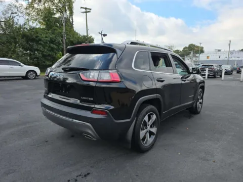 Photos of 2019 Jeep Cherokee Limited for sale in Indianapolis, IN at Indy Auto Man - Indianapolis