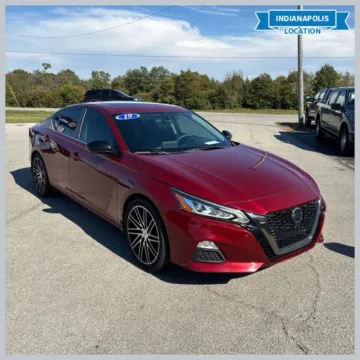 Red 2019 Nissan Altima 2.5 SR for sale in Indianapolis, IN