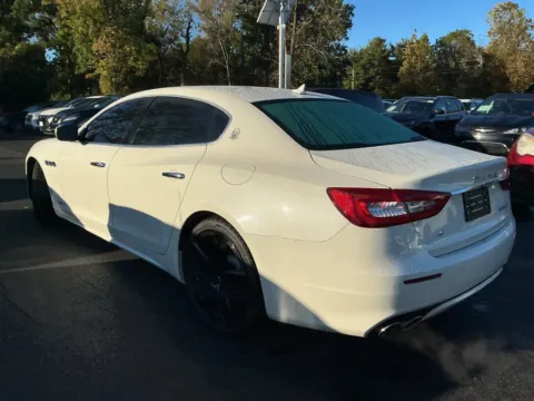 More photos of 2020 Maserati Quattroporte S GranLusso at Indy Auto Man - Indianapolis, IN