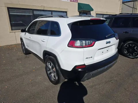More photos of 2019 Jeep Cherokee Limited at Indy Auto Man - Indianapolis, IN