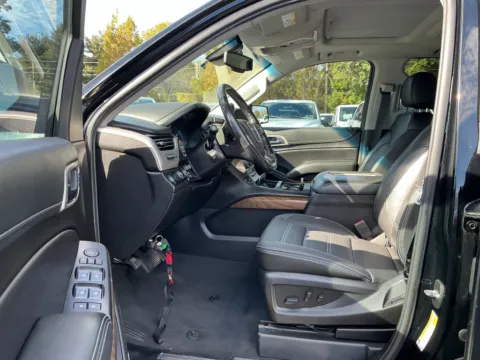 More photos of 2019 GMC Yukon XL Denali at Indy Auto Man - Indianapolis, IN