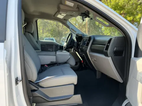 More photos of 2021 Ford F-350SD XL DRW at Indy Auto Man - Indianapolis, IN