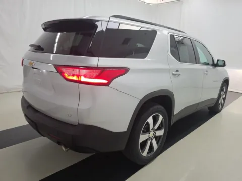 More photos of 2020 Chevrolet Traverse 3LT at Indy Auto Man - Indianapolis, IN