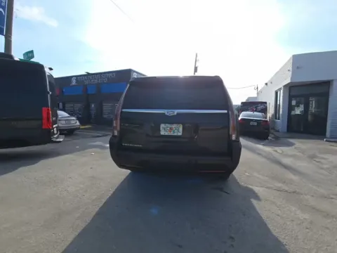 More photos of 2019 Cadillac Escalade ESV Premium at Indy Auto Man - Indianapolis, IN