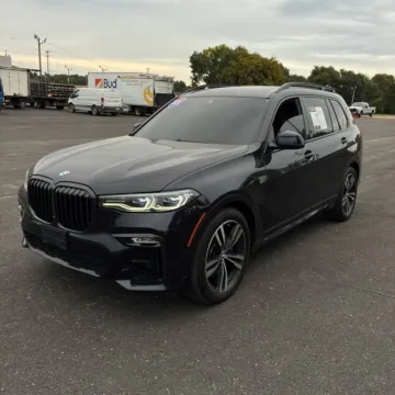 Photos of 2021 BMW X7 M50i for sale in Indianapolis, IN at Indy Auto Man - Indianapolis