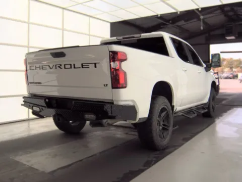 Another view of 2020 Chevrolet Silverado 1500 LT for sale in Indianapolis, IN at Indy Auto Man - Indianapolis
