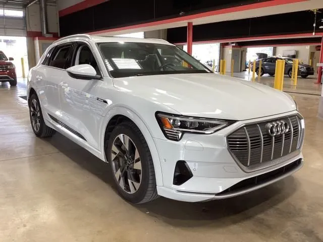 2021 Audi e-tron Prestige quattro