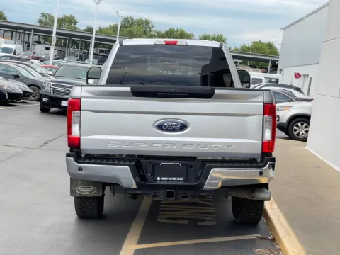 More photos of 2017 Ford F-250SD XLT at Indy Auto Man, IN