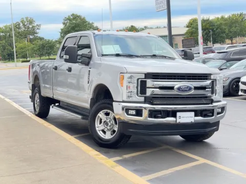 Photos of 2017 Ford F-250SD XLT for sale in Indianapolis, IN at Indy Auto Man