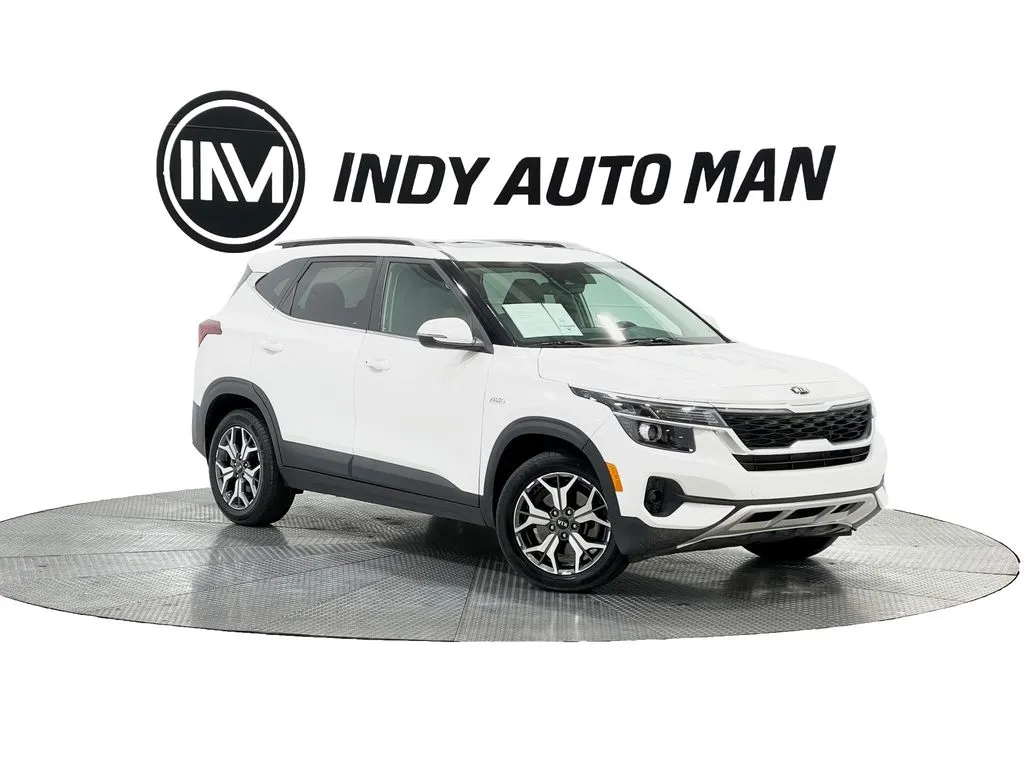 White 2021 Kia Seltos EX for sale in Indianapolis, IN