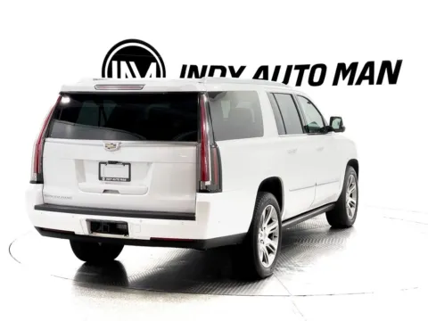 More photos of 2019 Cadillac Escalade ESV Premium at Indy Auto Man, IN