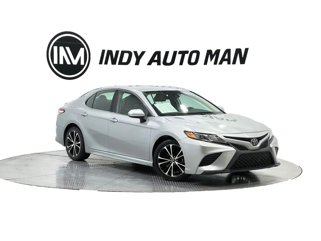 Silver 2020 Toyota Camry SE for sale in Indianapolis, IN