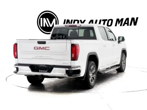 More photos of 2020 GMC Sierra 1500 SLT at Indy Auto Man, IN