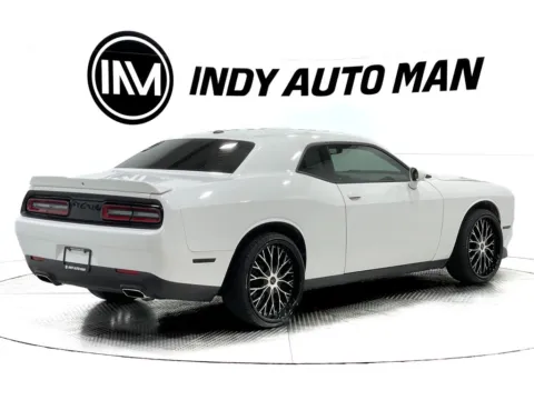 More photos of 2019 Dodge Challenger SXT at Indy Auto Man, IN