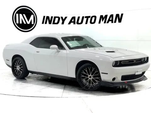 Photos of 2019 Dodge Challenger SXT for sale in Indianapolis, IN at Indy Auto Man
