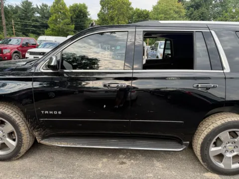 More photos of 2017 Chevrolet Tahoe Premier at Indy Auto Man, IN