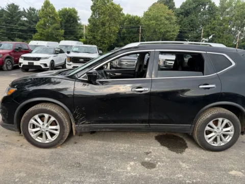 More photos of 2016 Nissan Rogue SV at Indy Auto Man, IN