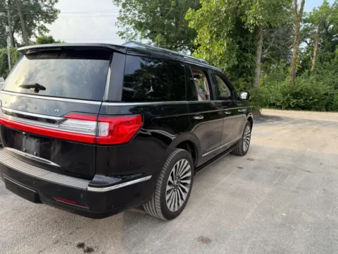 More photos of 2019 Lincoln Navigator Reserve at Indy Auto Man, IN