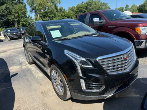 Black 2017 Cadillac XT5 Platinum for sale in Indianapolis, IN
