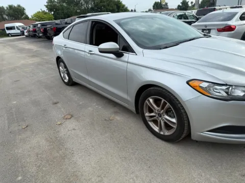 Silver 2018 Ford Fusion SE for sale in Indianapolis, IN