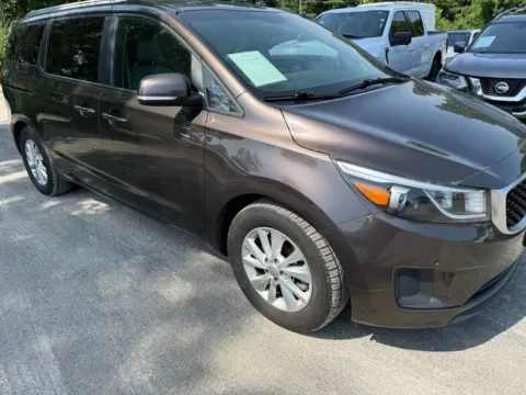 Brown 2017 Kia Sedona LX for sale in Indianapolis, IN