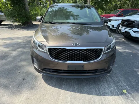 Photos of 2017 Kia Sedona LX for sale in Indianapolis, IN at Indy Auto Man