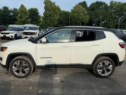 More photos of 2019 Jeep Compass Limited at Indy Auto Man, IN