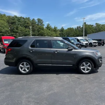 More photos of 2016 Ford Explorer XLT at Indy Auto Man, IN