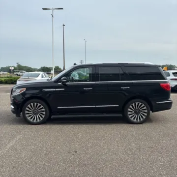 More photos of 2018 Lincoln Navigator Reserve at Indy Auto Man, IN