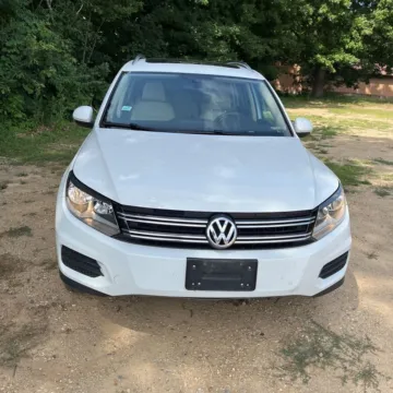 Photos of 2017 Volkswagen Tiguan 2.0T Wolfsburg Edition for sale in Indianapolis, IN at Indy Auto Man