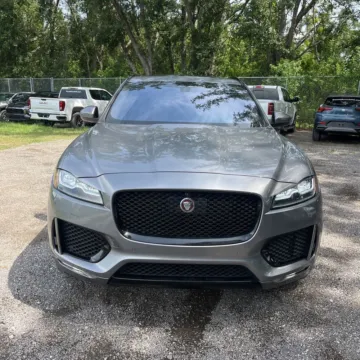 Photos of 2020 Jaguar F-PACE 25t Checkered Flag for sale in Indianapolis, IN at Indy Auto Man