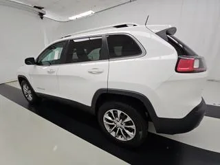 More photos of 2019 Jeep Cherokee Latitude Plus at Indy Auto Man, IN