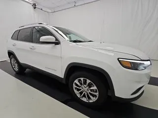 White 2019 Jeep Cherokee Latitude Plus for sale in Indianapolis, IN