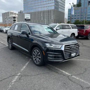 Black 2017 Audi Q7 3.0T Premium Plus quattro for sale in Indianapolis, IN